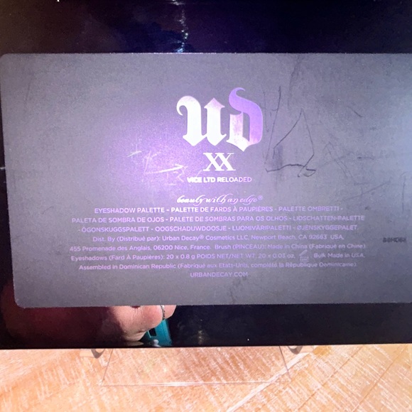 Urban Decay Vice LTD Reloaded Eyeshadow Palette - Picture 5 of 10